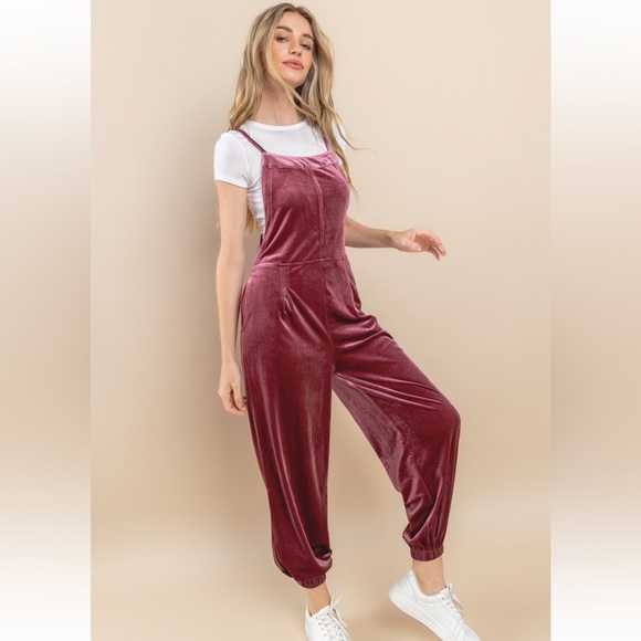 21 Fabulous Stretch Velvet Pleated Overall Jumpsuit - Picture 3 of 6